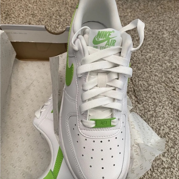 NEW IN BOX WOMEN’S AIR FORCE 1 - Picture 6 of 10